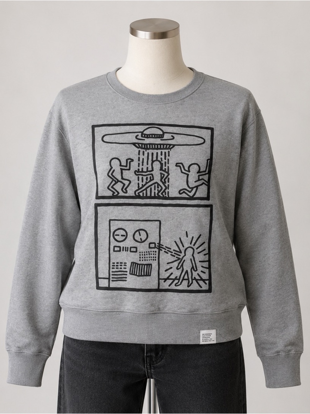Uniqlo Gray Graphic Crewneck Sweatshirt - Black Print